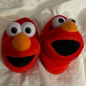 Elmo slippers for toddler size 3-4